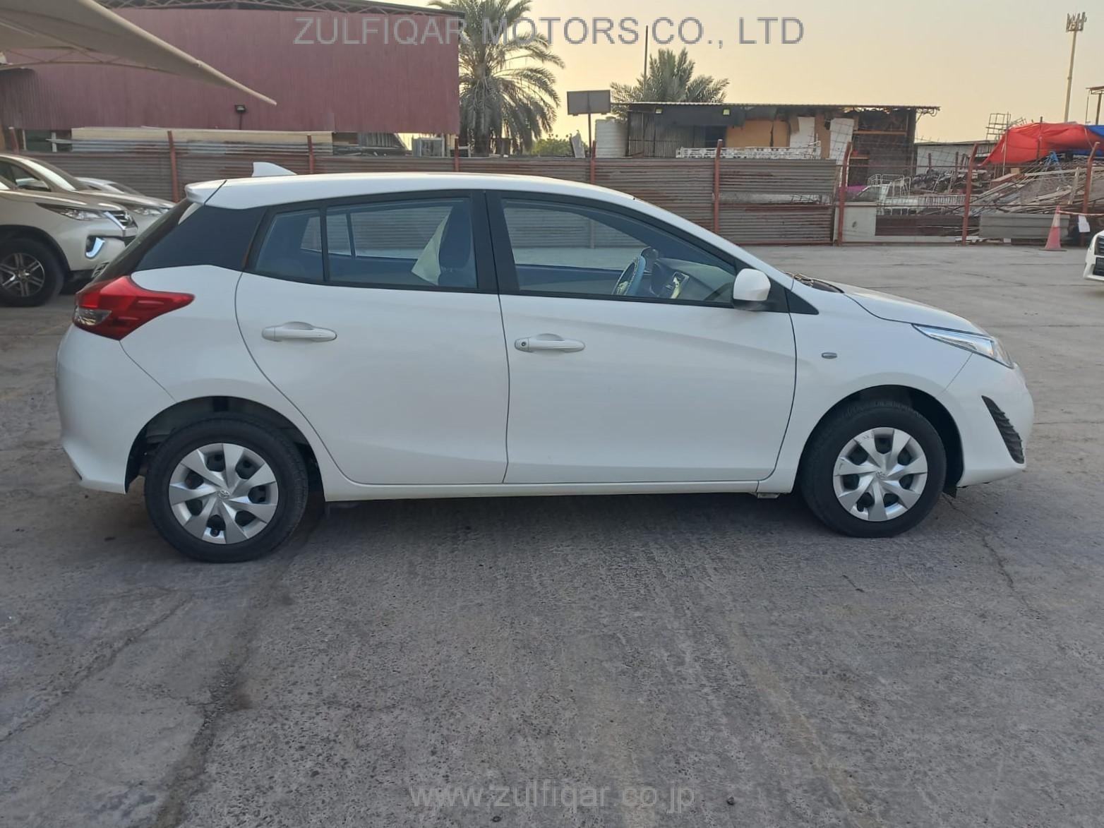 TOYOTA YARIS 2019 Image 4