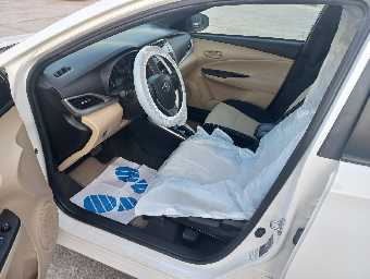 TOYOTA YARIS 2019 Image 9