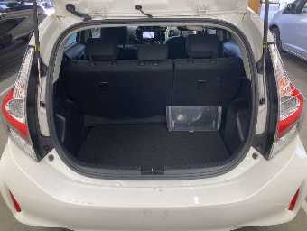 TOYOTA AQUA 2017 Image 7