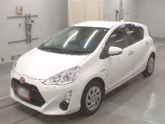 TOYOTA AQUA 2016 Image 1
