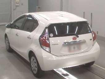 TOYOTA AQUA 2016 Image 6