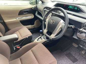 TOYOTA AQUA 2012 Image 5