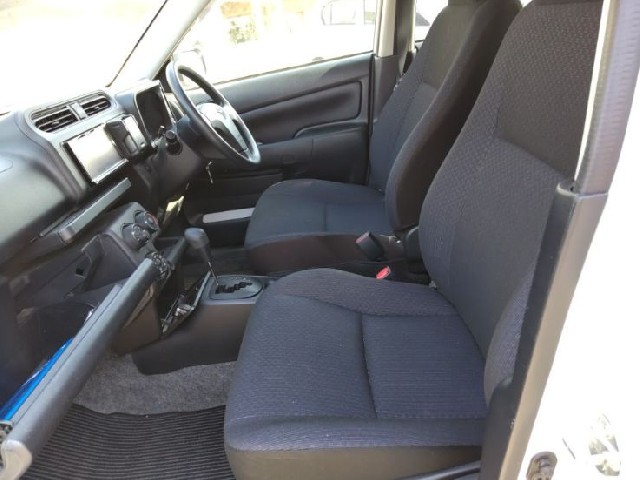 TOYOTA PROBOX 2018 Image 20