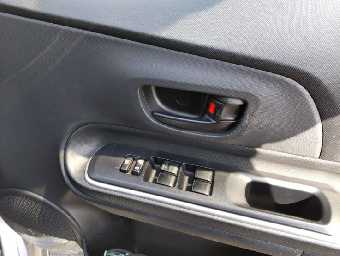 TOYOTA AQUA 2018 Image 12