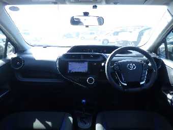 TOYOTA AQUA 2018 Image 21