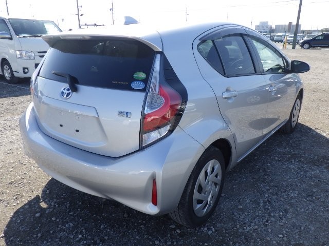 TOYOTA AQUA 2018 Image 33