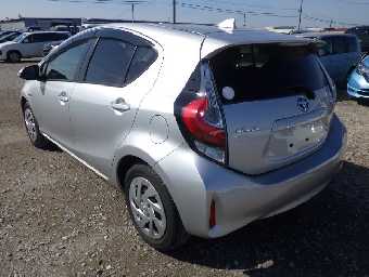 TOYOTA AQUA 2018 Image 28