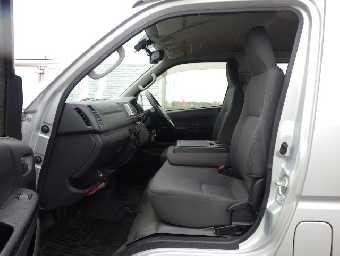 TOYOTA HIACE 2018 Image 11