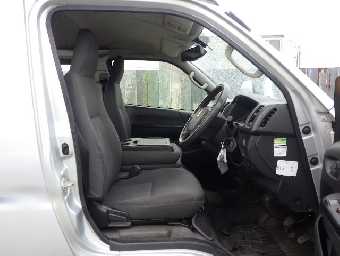 TOYOTA HIACE 2018 Image 13