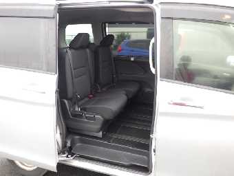 NISSAN SERENA 2018 Image 13