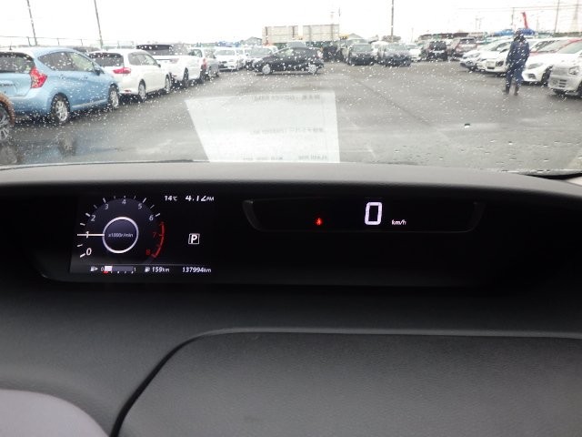 NISSAN SERENA 2018 Image 26