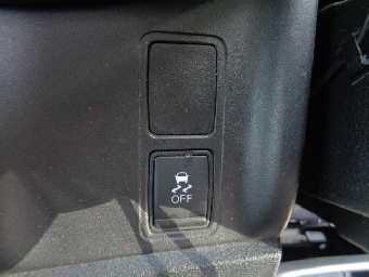 NISSAN SERENA 2018 Image 6