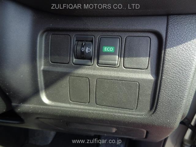 NISSAN SERENA 2018 Image 8