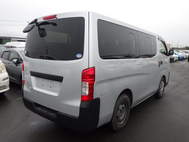 NISSAN NV350 CARAVAN WAGON 2016 Image 30