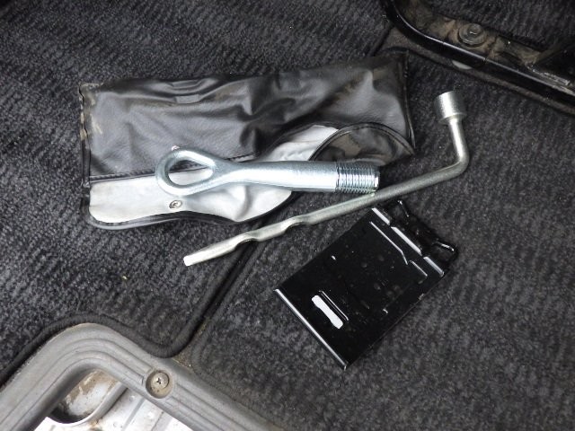 NISSAN NV350 CARAVAN WAGON 2016 Image 36