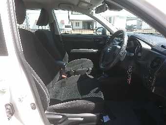 TOYOTA COROLLA AXIO 2018 Image 11