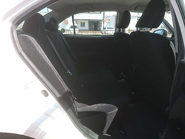 TOYOTA COROLLA AXIO 2018 Image 20