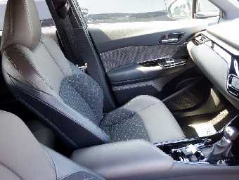 TOYOTA C-HR 2020 Image 13