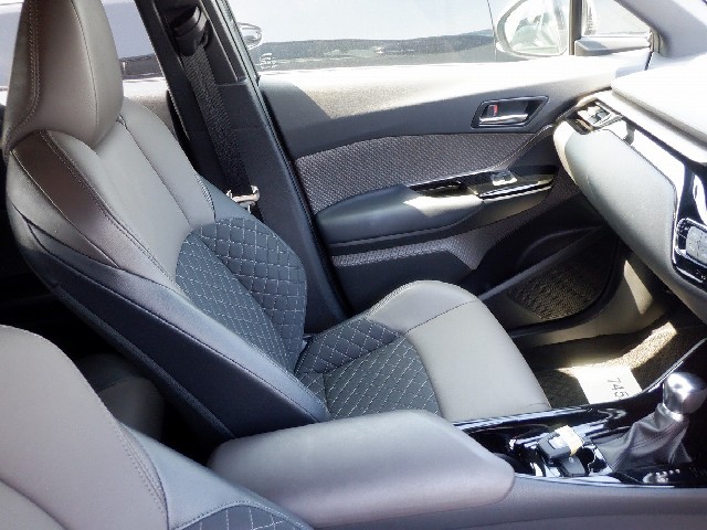 TOYOTA C-HR 2020 Image 19