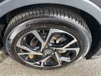 TOYOTA C-HR 2020 Image 9