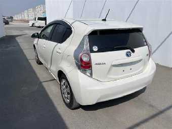 TOYOTA AQUA 2014 Image 2