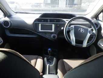 TOYOTA AQUA 2012 Image 3