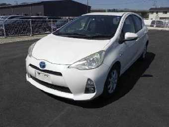 TOYOTA AQUA 2012 Image 4