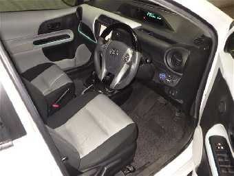 TOYOTA AQUA 2012 Image 3