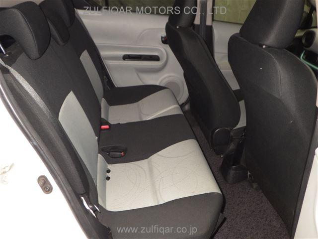 TOYOTA AQUA 2012 Image 5