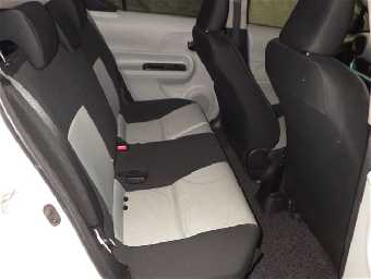 TOYOTA AQUA 2012 Image 5