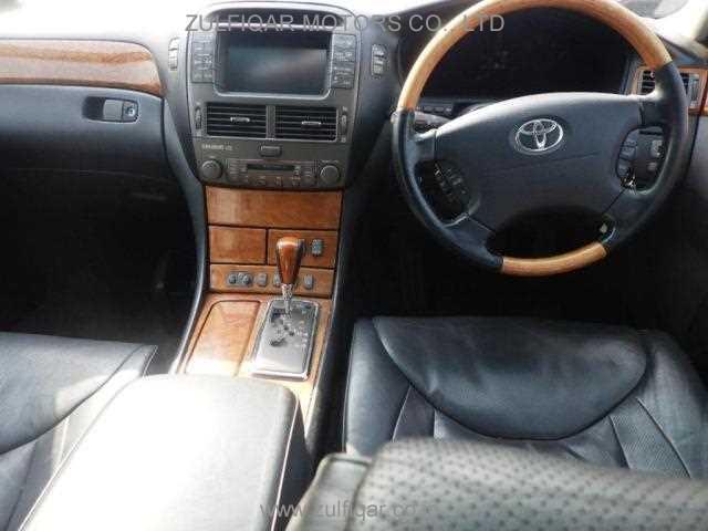 TOYOTA CELSIOR 2003 Image 3