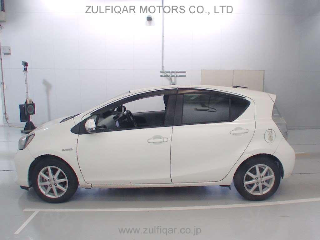 TOYOTA AQUA 2012 Image 4