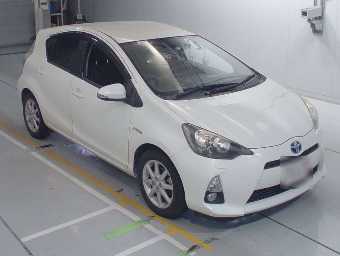 TOYOTA AQUA 2012 Image 5