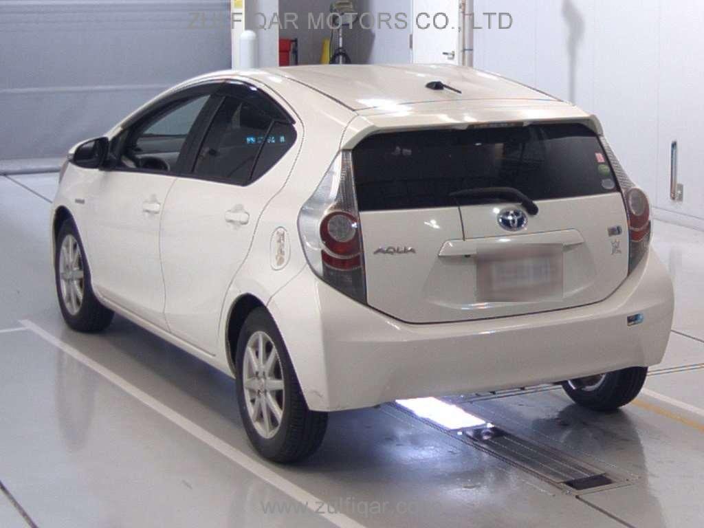 TOYOTA AQUA 2012 Image 6