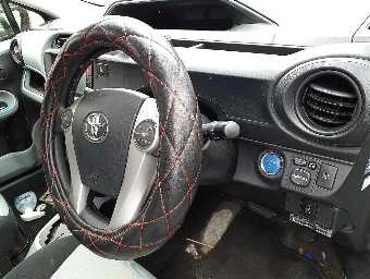 TOYOTA AQUA 2012 Image 7