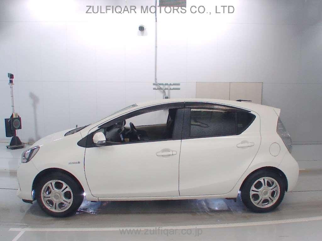 TOYOTA AQUA 2012 Image 4