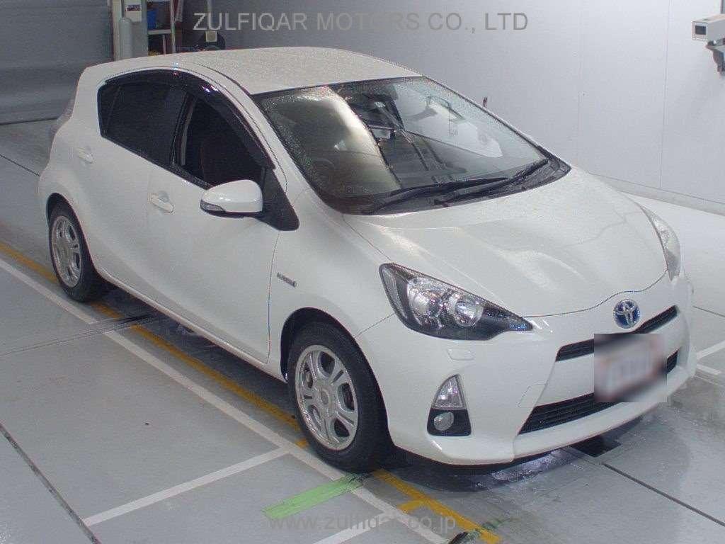 TOYOTA AQUA 2012 Image 5