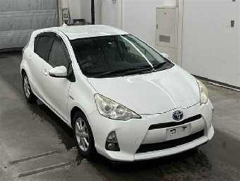 TOYOTA AQUA 2013 Image 1