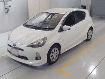 TOYOTA AQUA 2012 Image 1