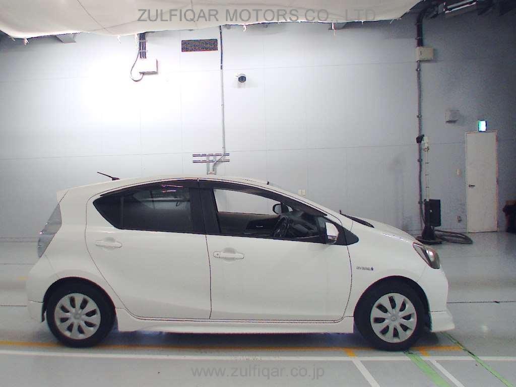 TOYOTA AQUA 2012 Image 3