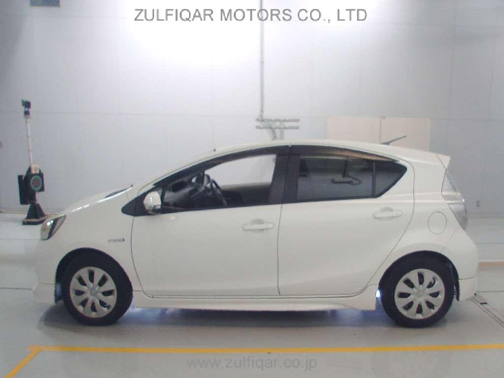 TOYOTA AQUA 2012 Image 4