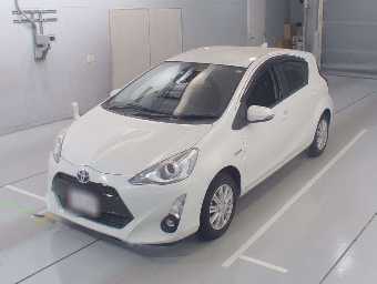 TOYOTA AQUA 2016 Image 1