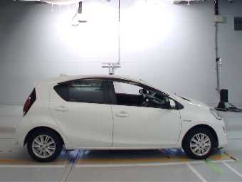 TOYOTA AQUA 2016 Image 3