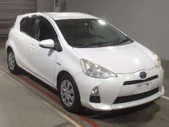 TOYOTA AQUA 2012 Image 3