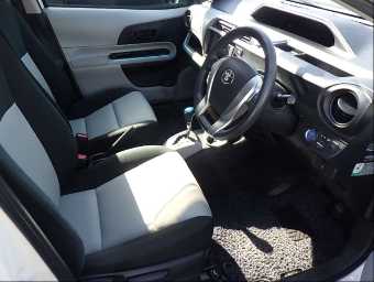 TOYOTA AQUA 2012 Image 5