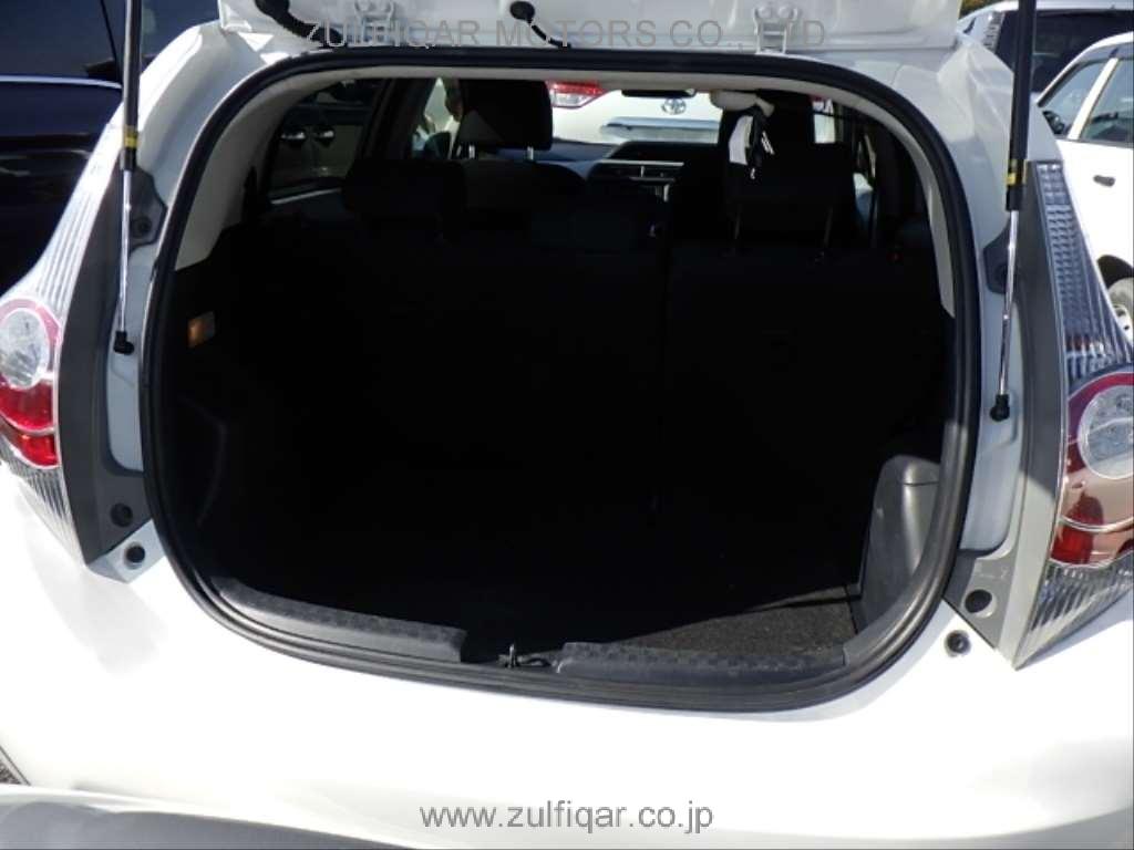 TOYOTA AQUA 2012 Image 8