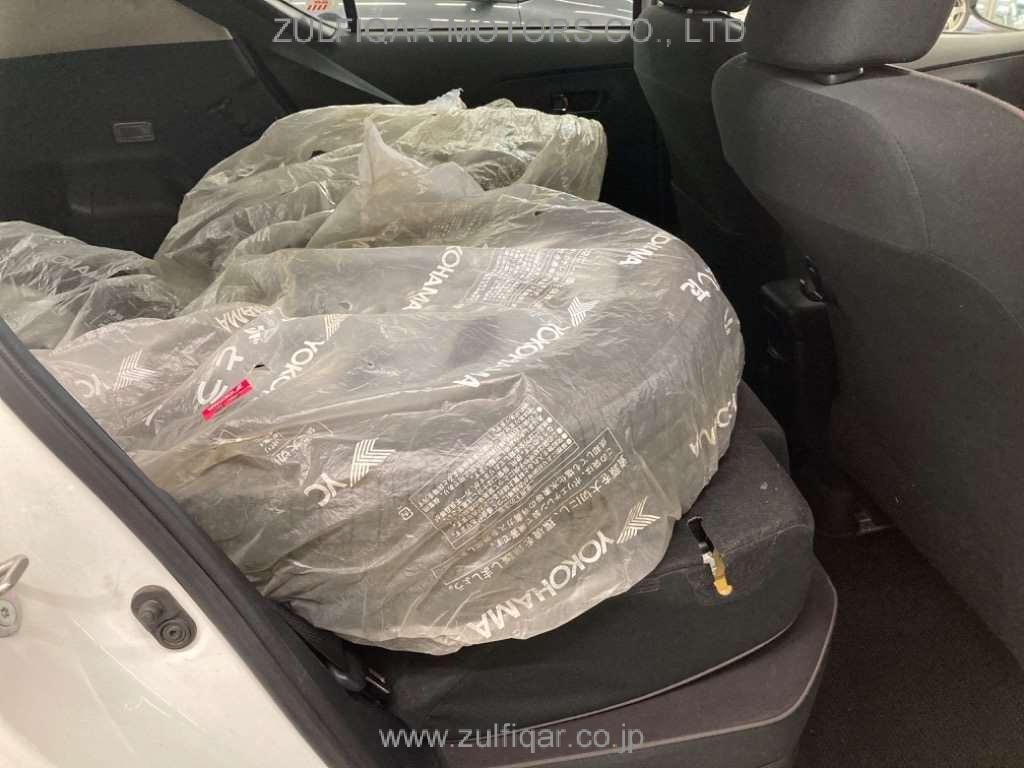 TOYOTA AQUA 2016 Image 7