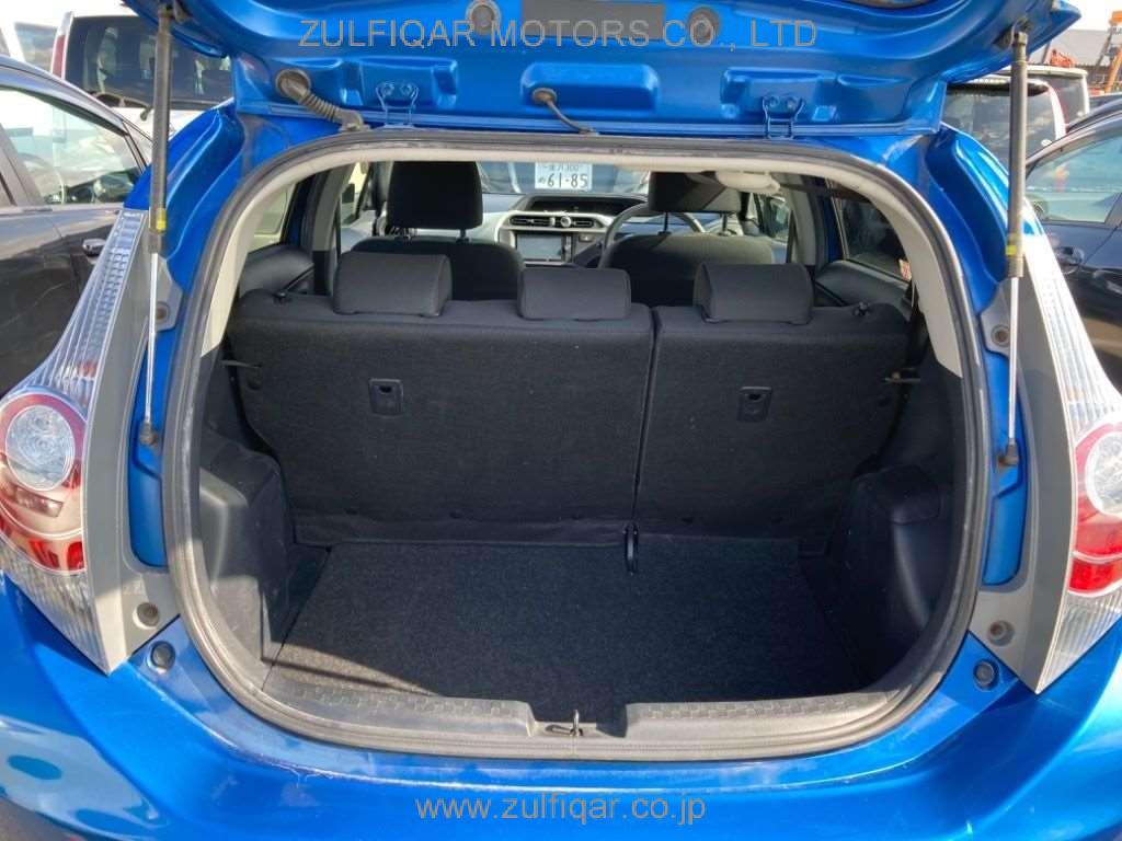 TOYOTA AQUA 2013 Image 8