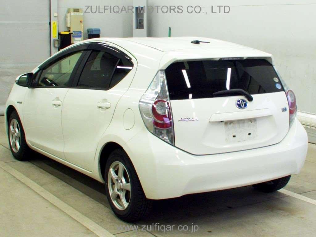 TOYOTA AQUA 2012 Image 4