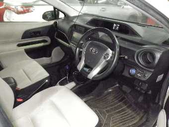 TOYOTA AQUA 2012 Image 5